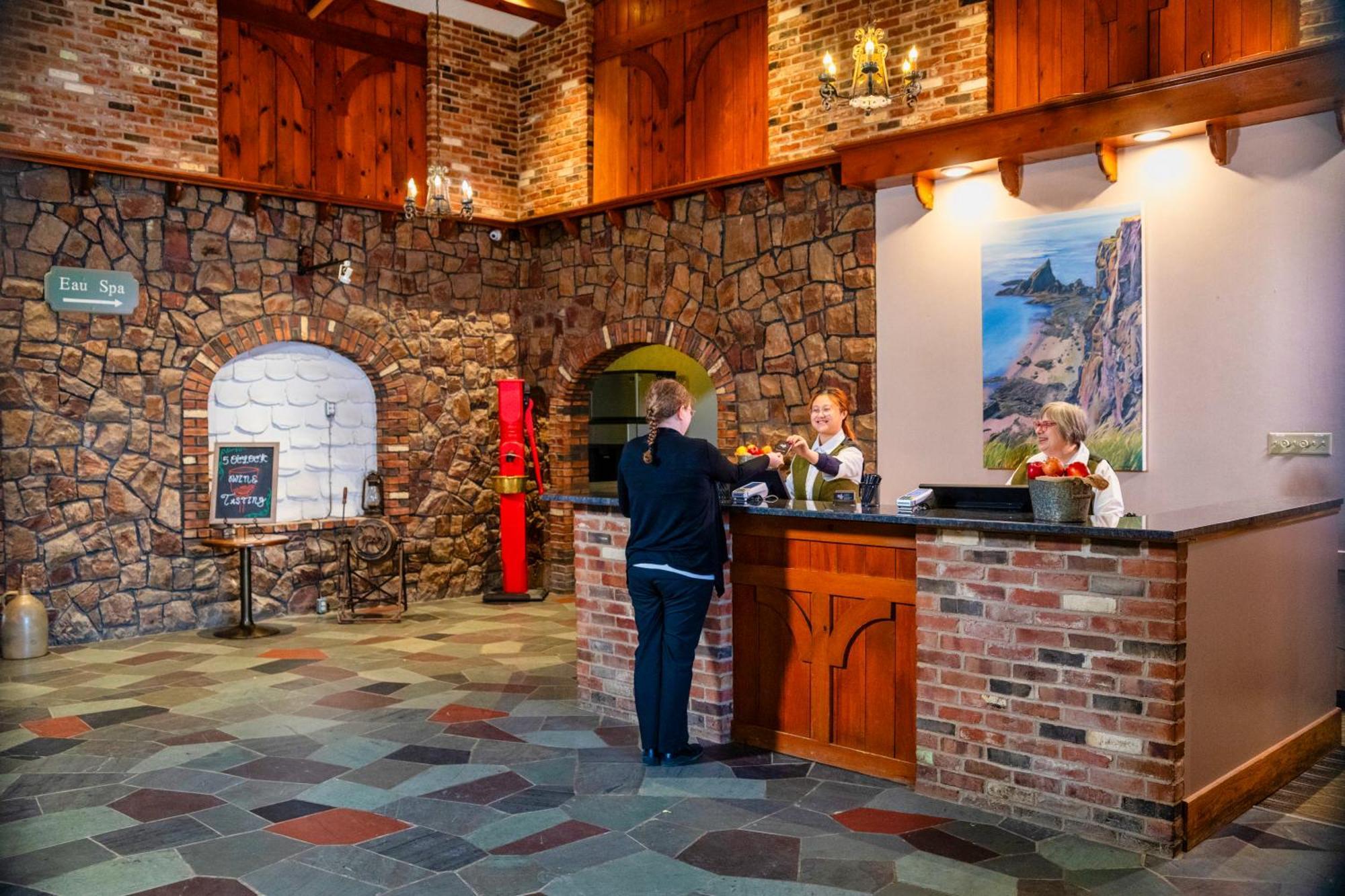 Old Orchard Inn Wolfville Bagian luar foto